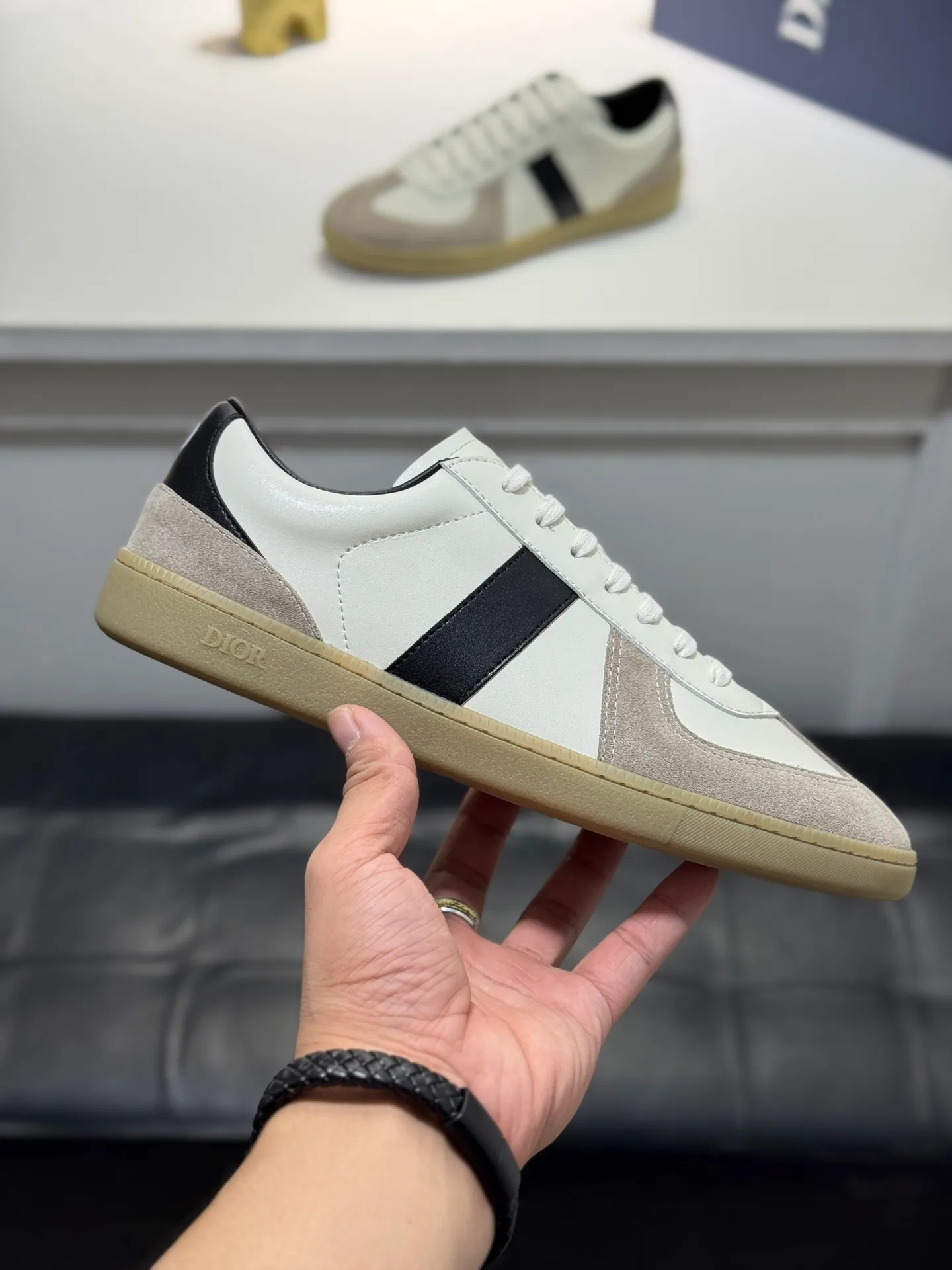 Men's Men's Shoes💰380【New Style】🎠🎠Dior🔍Top Purchasing Agency🇮🇹Di's hot style super popular sneakers are synchronized with the new product counters. The uppers are original Italian imported cowhide, the logo graphics are perfectly reproduced with complex craftsmanship necessary for fashionistas, and the imported soft sheepskin lining is Sole: The original sole is specially provided by the original factory. The exclusive movable molded sole is super comfortable. The original factory follows the order. 🔍🔍Multiple colors are available. You can enter and exit the counter at will. Welcome to compare. A must-have for trendy men. Code number: 38-44 (45 customized